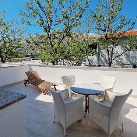 Guest house Buljanovic Pag Town
