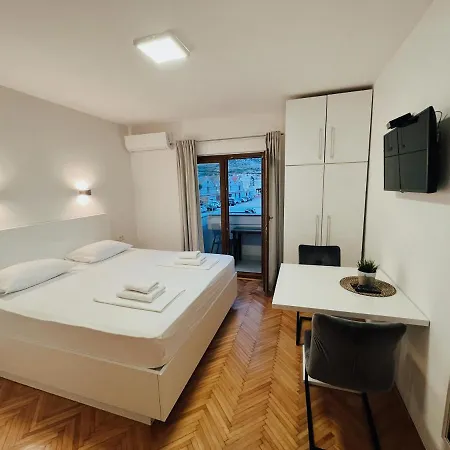 Guest house Buljanovic Pag Town